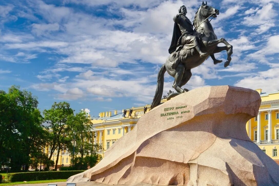 Медный всадник памятник петру 1. «медный всадник» в петербурге (1782). Памятник петру 1 в оренбурге. Медный всадник памятник петру 1. Медный всадник памятник петру 1.