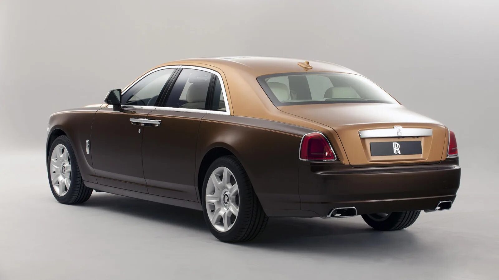 Rolls com. Rolls Royce Ghost. Машина Rolls Royce Ghost. Rolls Royce Ghost 2. Rolls Royce Ghost 2012.