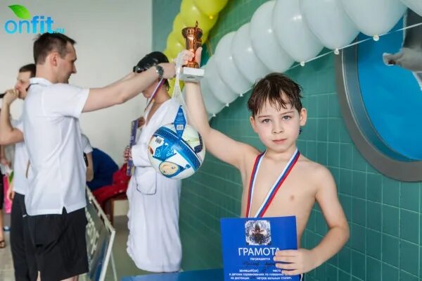 Первоуральск плавание. Детские соревнования по плаванию. плавание дети соревнования. детское соревнование по плаванию. в москве соревнования по плаванию дети.
