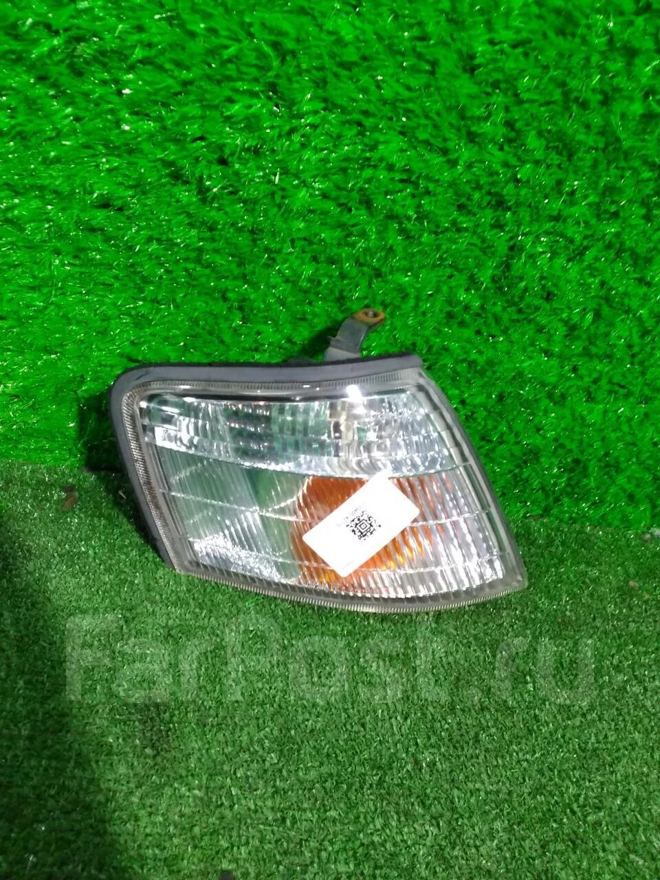 Поворотник на ниссан ад 10 кузов. Поворотник ниссан примера. Поворотник передний ниссан примера hnp11. Поворотник ниссан примера. Стекло фары nissan primera p11.