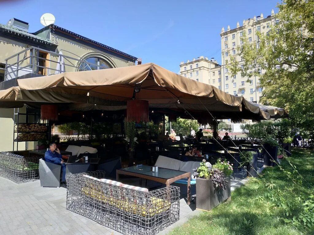 Мята чистые пруды. Ресторан мята москва. кафе мята адлер. шах и мята ресторан челябинск. шах и мята челябинск летняя веранда.