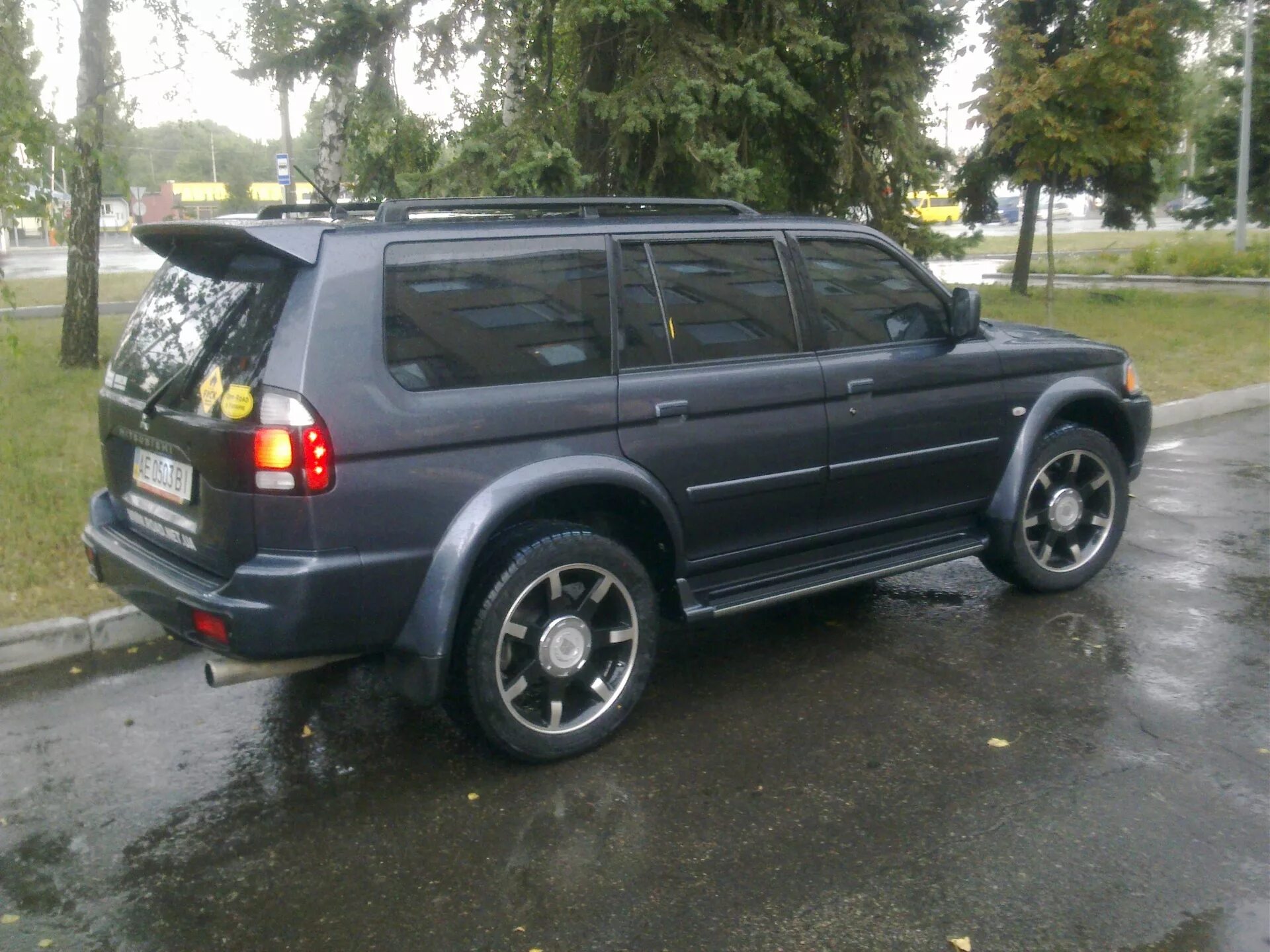 Диски mitsubishi pajero sport 1. Диски митсубиси паджеро спорт 1. Колеса на митсубиси паджеро спорт 1. Pajero sport 2006. Паджеро спорт 1 r20.