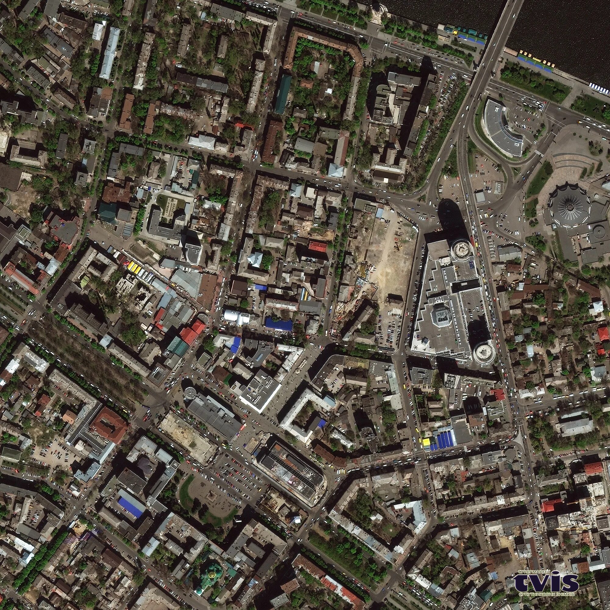 Спутниковая карта. Город Спутник. Снимок со спутника. Снимок города со спутника.