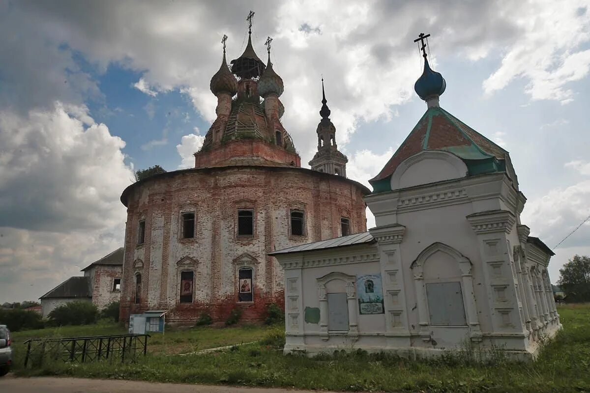 Православная церковь 18 века. Ярославль Курба храм Вознесения. Покровская Церковь Круглово. Казанская Церковь в селе Курба. Ярославская область, Курба. Церковь Казанской иконы Божией матери.