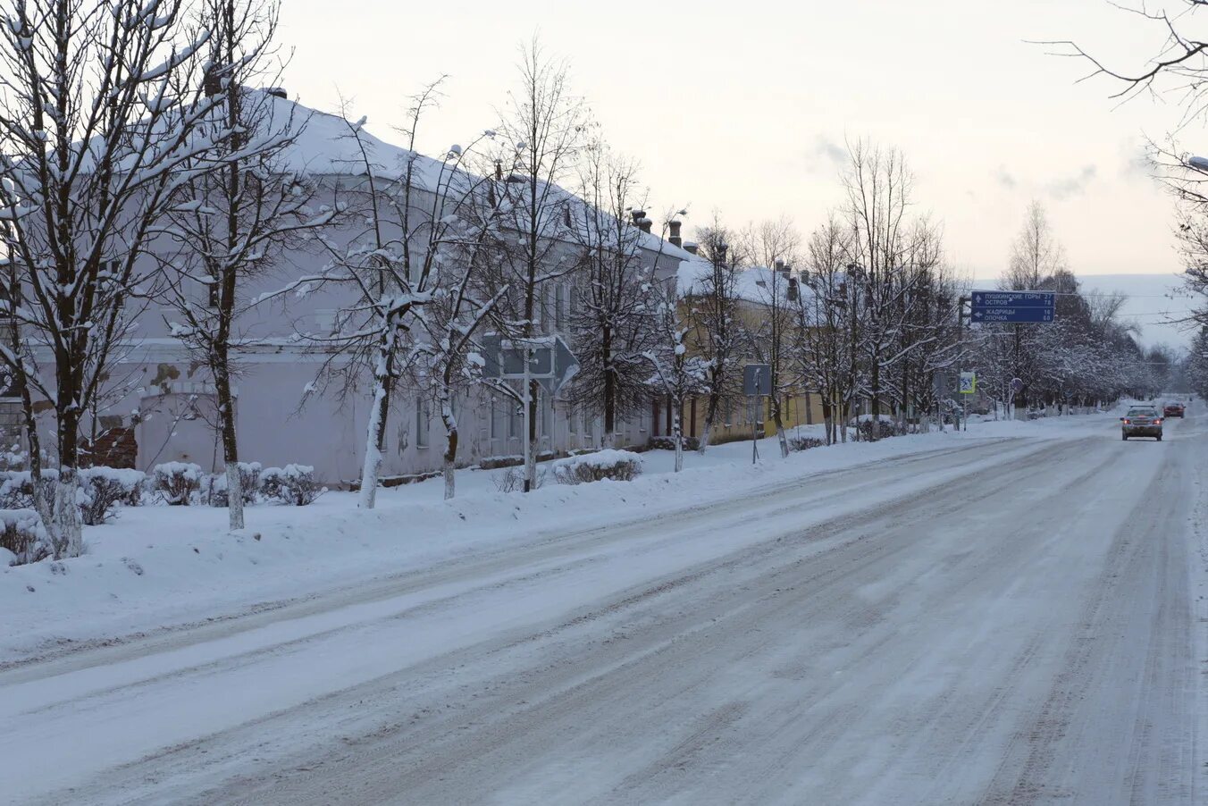 Говорит новоржев. Новоржев Псковская область. Город Новоржев Псковской области. Новоржев зимой. Новоржев фото города.