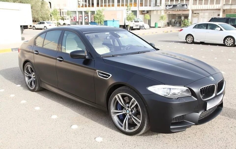 Bmw 5 black. BMW m5 f10. БМВ f10 серая. BMW m5 f10 Matte Black. BMW m5 f10 Black.