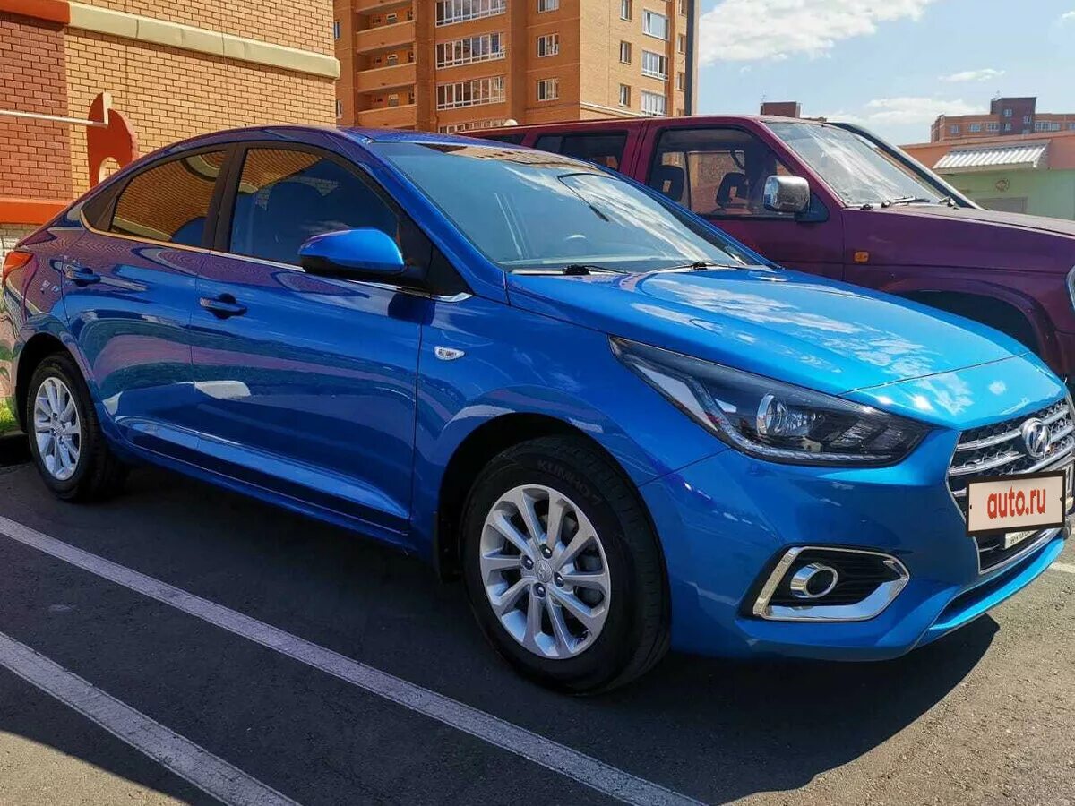 Hyundai solaris 2014 седан коричневый. Solaris цвет. Хендай солярис 2013 коричневый. Hyundai solaris 2021 коричневый. Хендай солярис цвет морской волны.