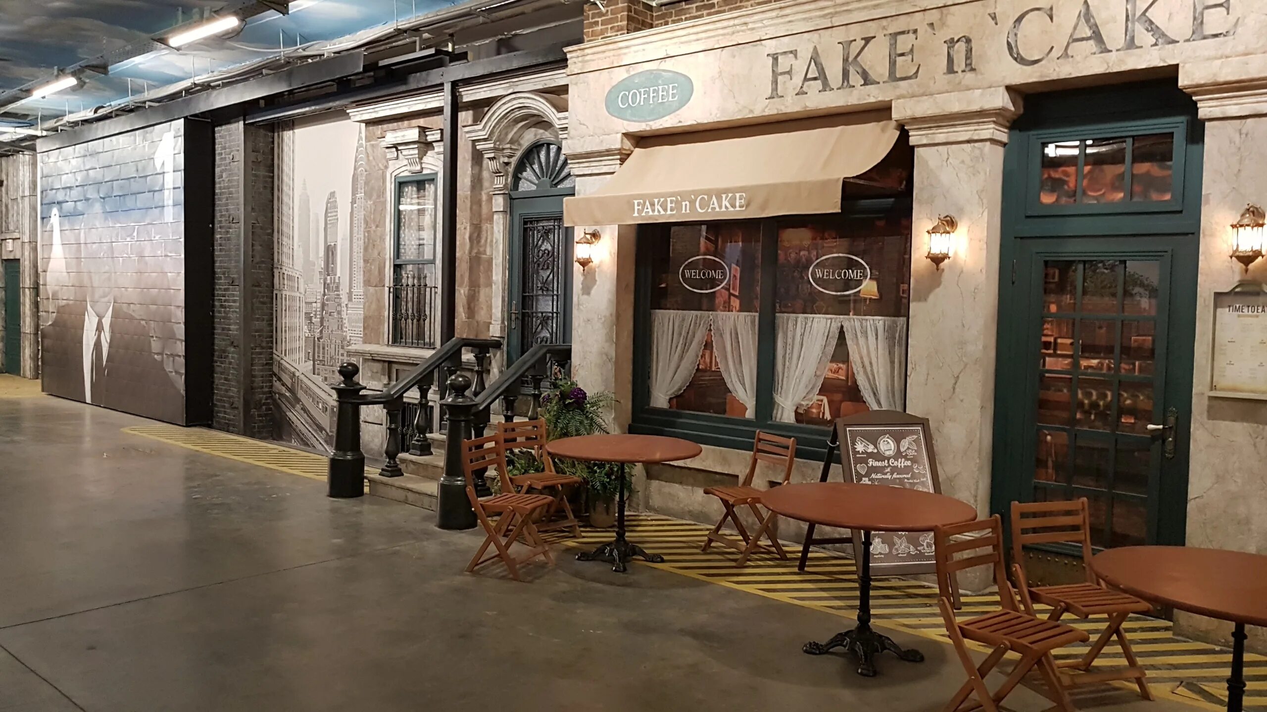 ао ‘обьединенные русские киностудии». улица генерала хрулева 9. экскурсии на киностудию кинополис. ленфильм музей санкт-петербург. киностудия кинополис павильон.