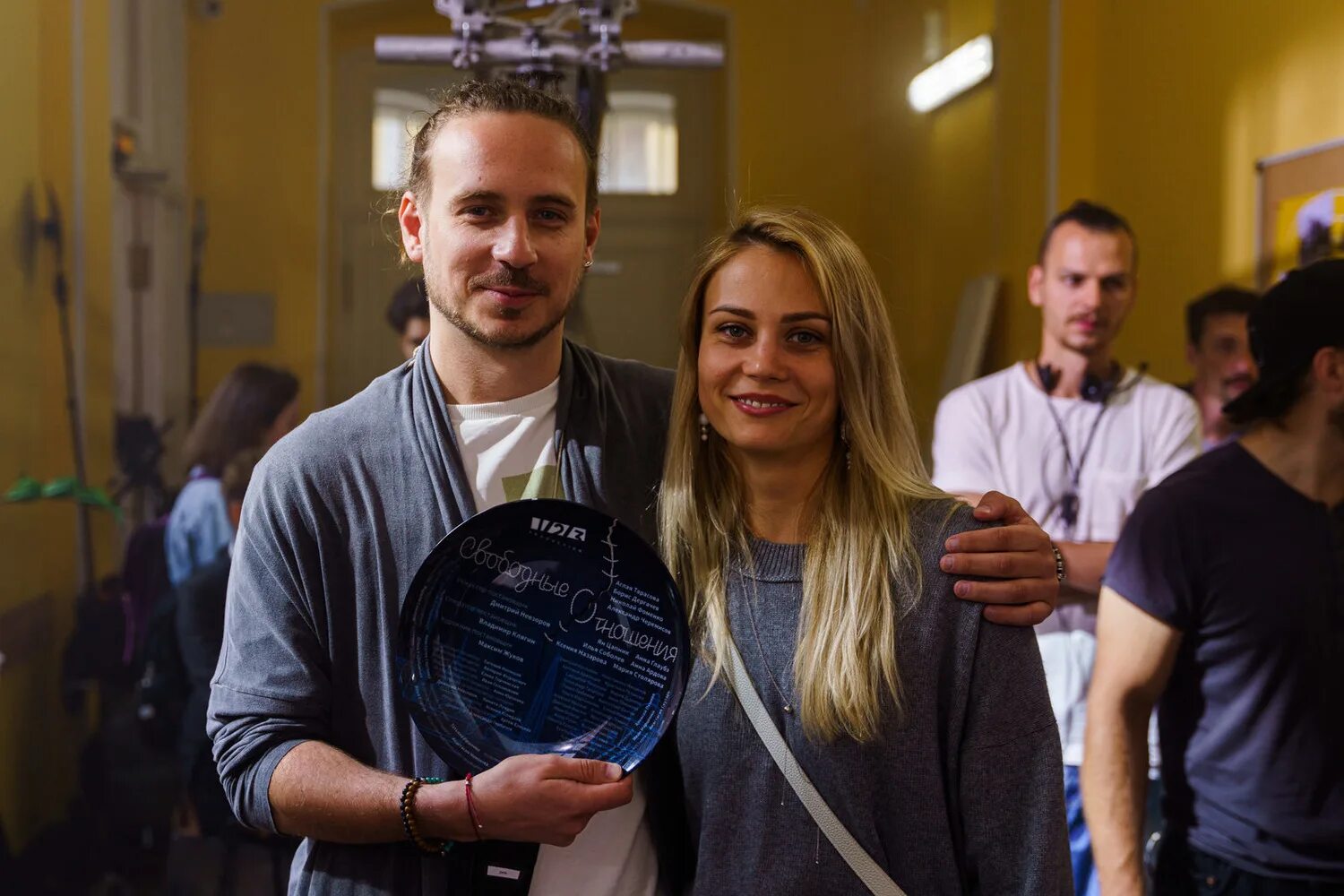 романтические комедии. свободные отношения фильм трейлер. сериал алиби россия трейлер. комедии. сплит 2 фильм.