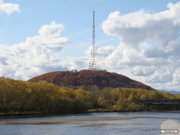 Биробиджан поселок сопка. Сопка биробиджан. Биробиджан сопка телевышка. Сопка биробиджан. Биробиджан поселок сопка.