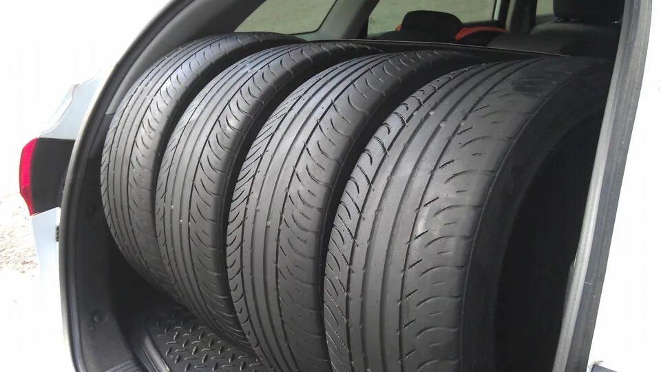 Kumho Ecsta SPT ku31 215/60 r16. Kumho Ecsta hs52. Kumho Ecsta SPT 195/55/16. Автошина Kumho ku-31 215/60/16 95v.