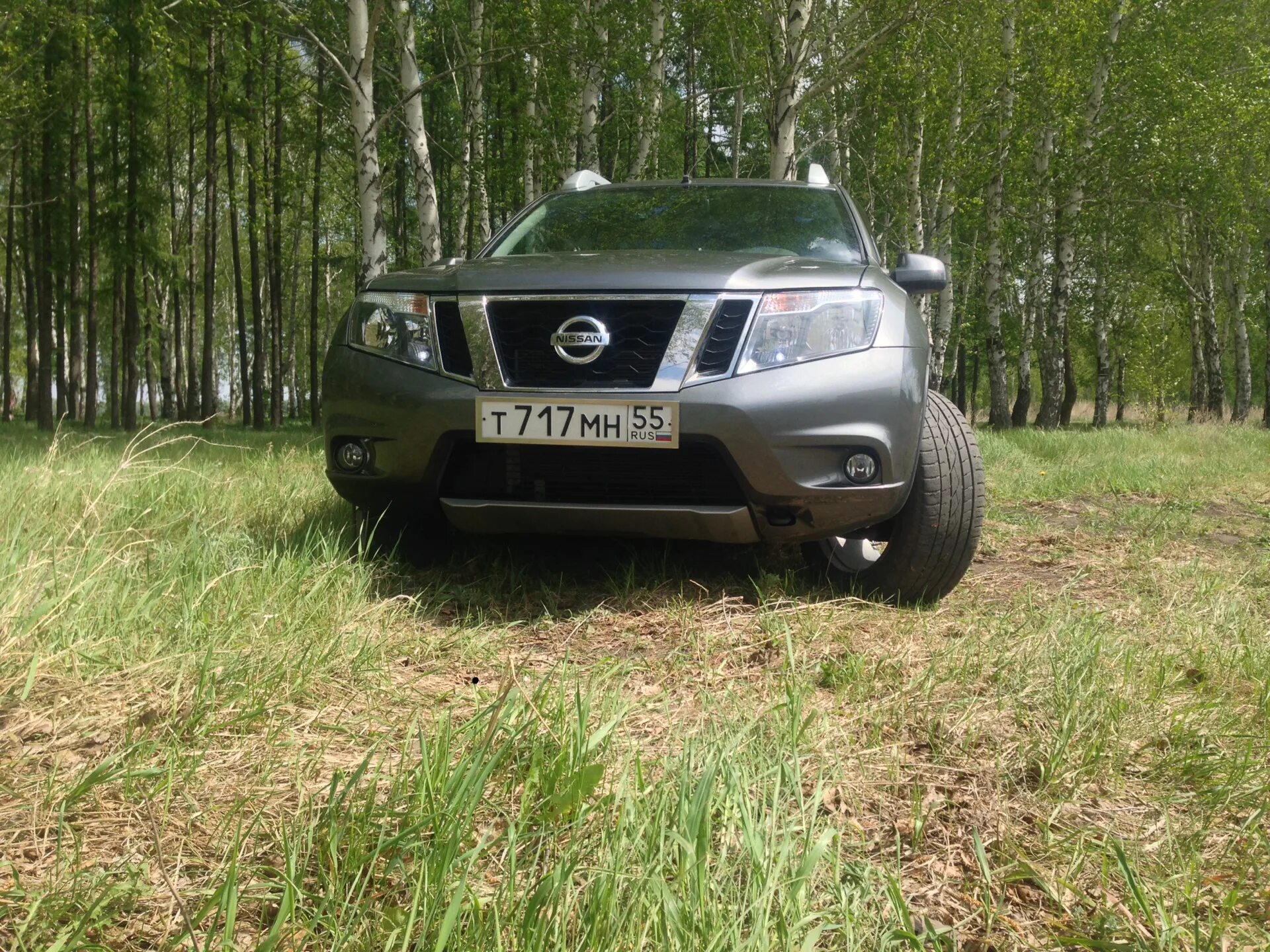 Дхо террано. Nissan Terrano 2014 большие колеса. Nissan Terrano 19. Ниссан Террано r19. Ниссан Террано 3 на больших колесах.