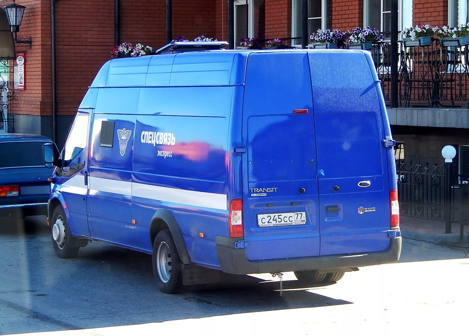 Форд транзит холодно. Ford Transit Спецсвязь. Мерседес Спринтер спецсвязи. Ford Transit 77. Форд Транзит 616.