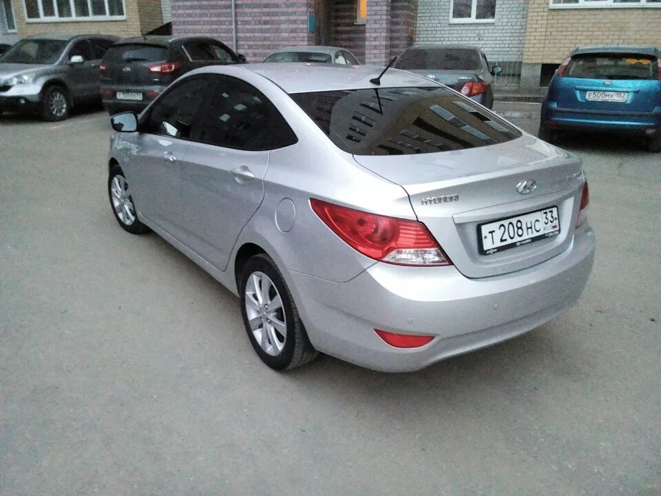 Hyundai Solaris 2013. Хендай Солярис 2013 года. Хендай Солярис i 2013. Хендай Солярис 2013г. Авито москва куплю хендай солярис