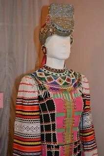 Укрась народный костюм
