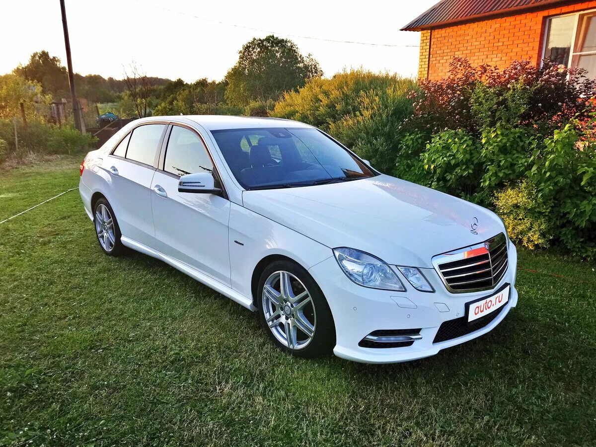 Mercedes-Benz e-класс IV (w212, s212, c207). Белый Мерседес седан 2012. Mercedes-Benz e-класс 200 7g-Tronic. W212. Куплю мерседес б у москва