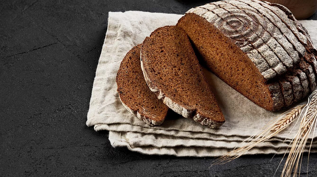 Морковный хлеб. Цельнозерновой хлеб. Сон ржаной хлеб. Сон ржаной хлеб. Ржаной хлеб пумперникель.