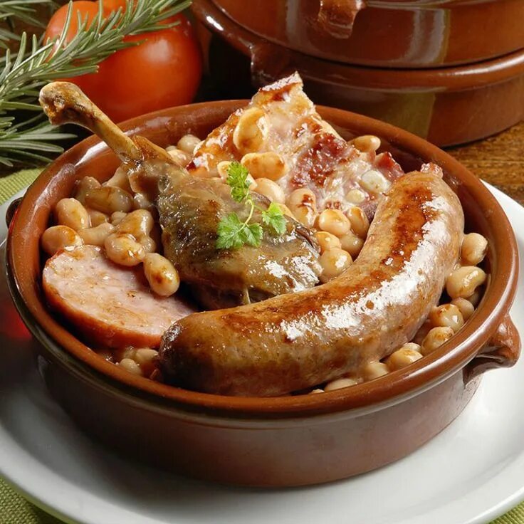 Блюдо как оно называется. Кассуле — cassoulet. кассуле блюдо. кассуле во франции. горячие блюда.