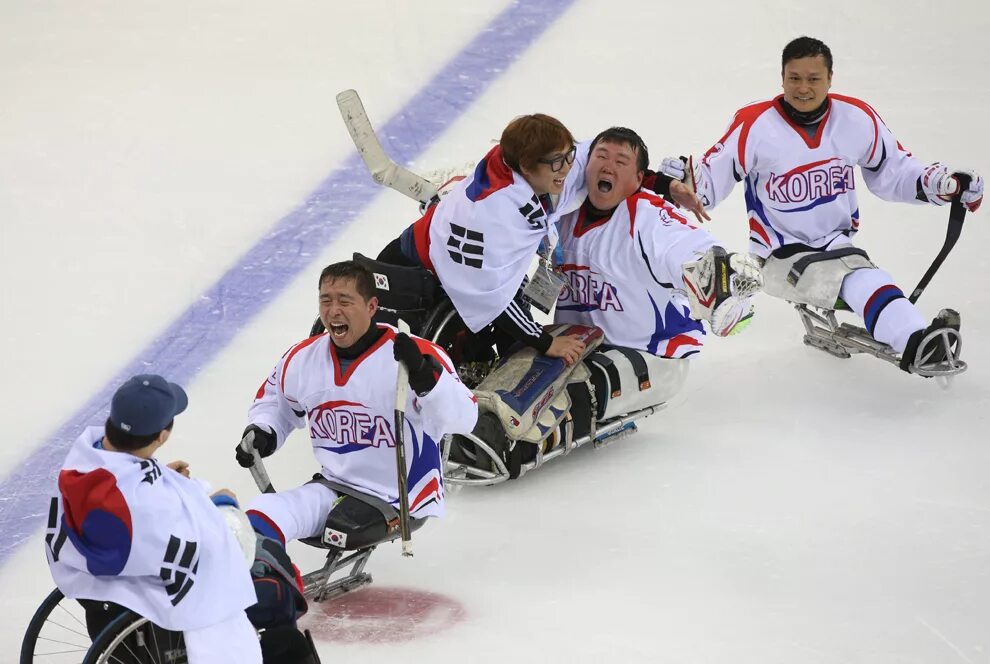 Паралимпийские игры в сочи 2014. Xi паралимпийских зимних игр 2014. Следж хоккей удмуртия. Талисман зимних паралимпийских игр в сочи 2014. Xi паралимпийские зимние игры 2014 года в г сочи.