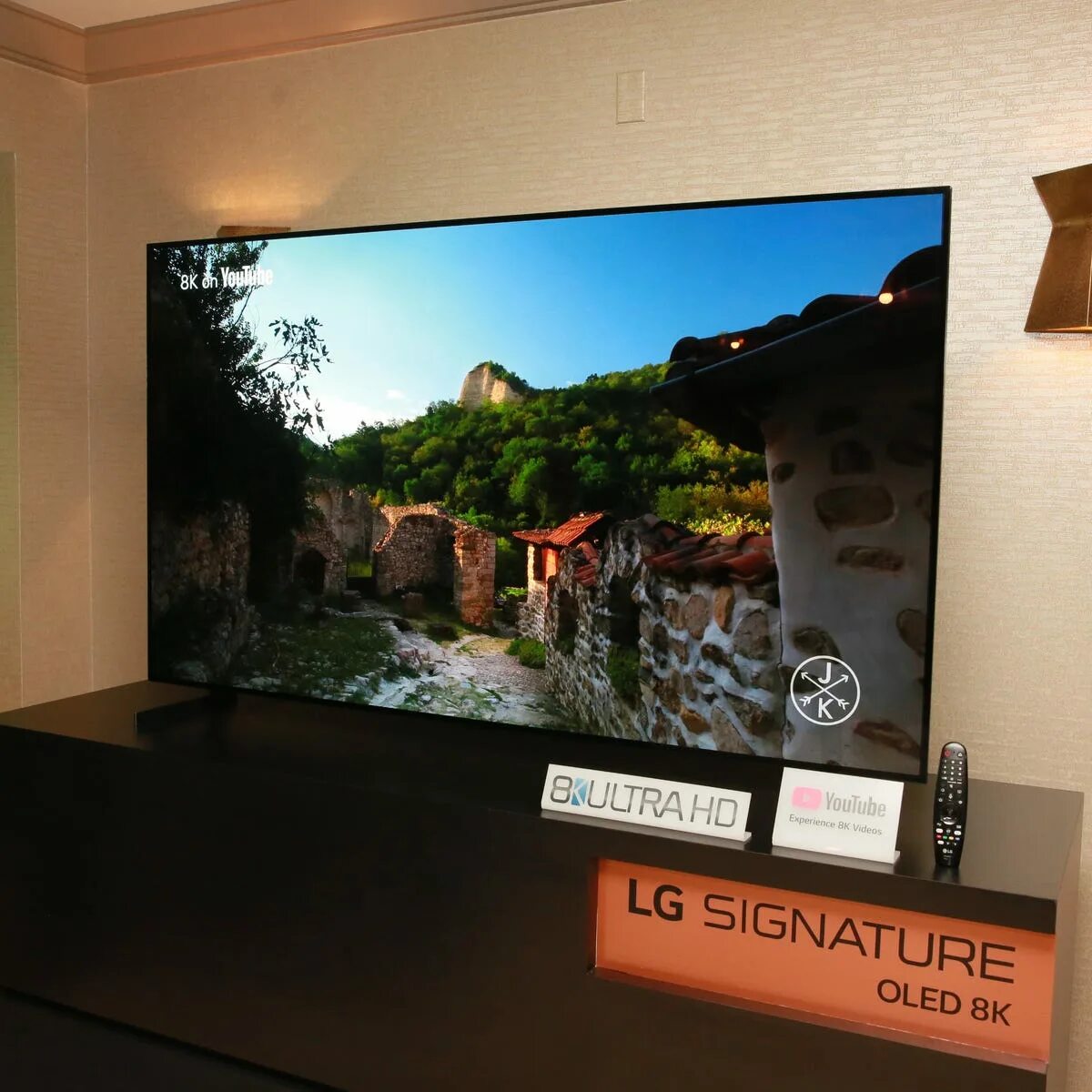 65 дюймов 120 герц. LG OLED 55. Телевизор LG oled77. OLED TV LG 55. LG c10 OLED.