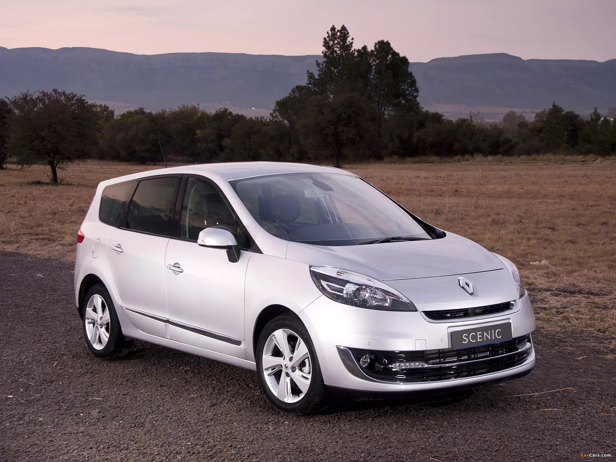 Рено гранд сценик 2015. Renault grand scenic. renault grand scenic 2013. renault grand scenic 2015. renault scenic 3.