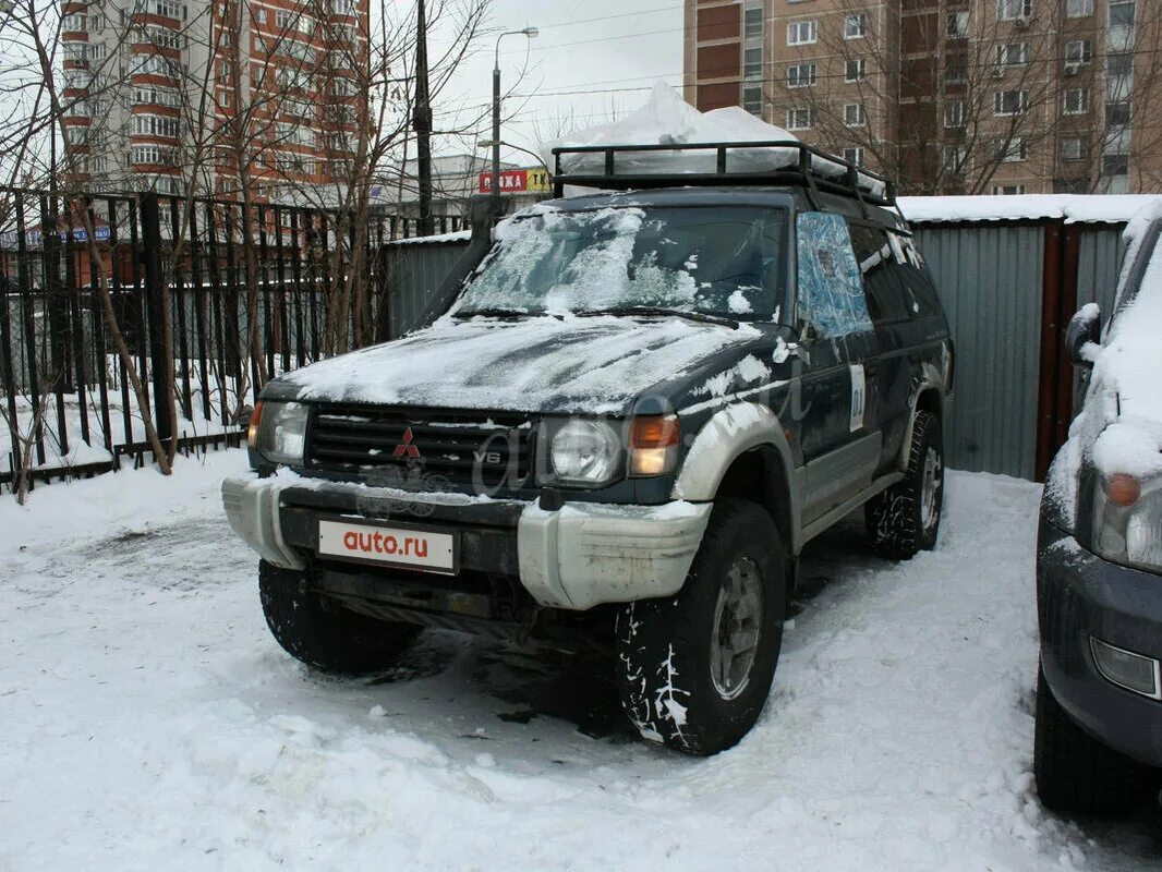 Куплю паджеро пермь. Mitsubishi Pajero 1995. Мицубиси Паджеро 1995. Митсубиси Паджеро 1995 года. Митсубиси Паджеро 1995 автомат.