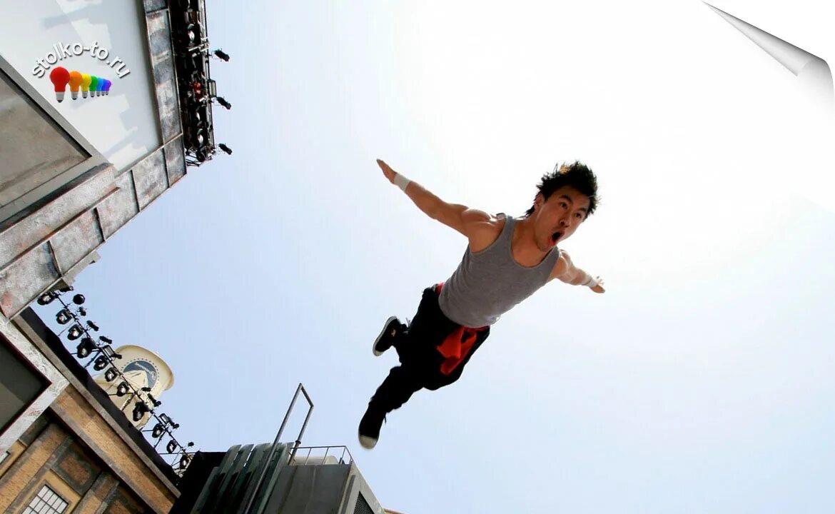 ваулт паркур. самый лучший паркурщик в мире. трейсер паркур. покажи видео паркур. паркур прыжок.