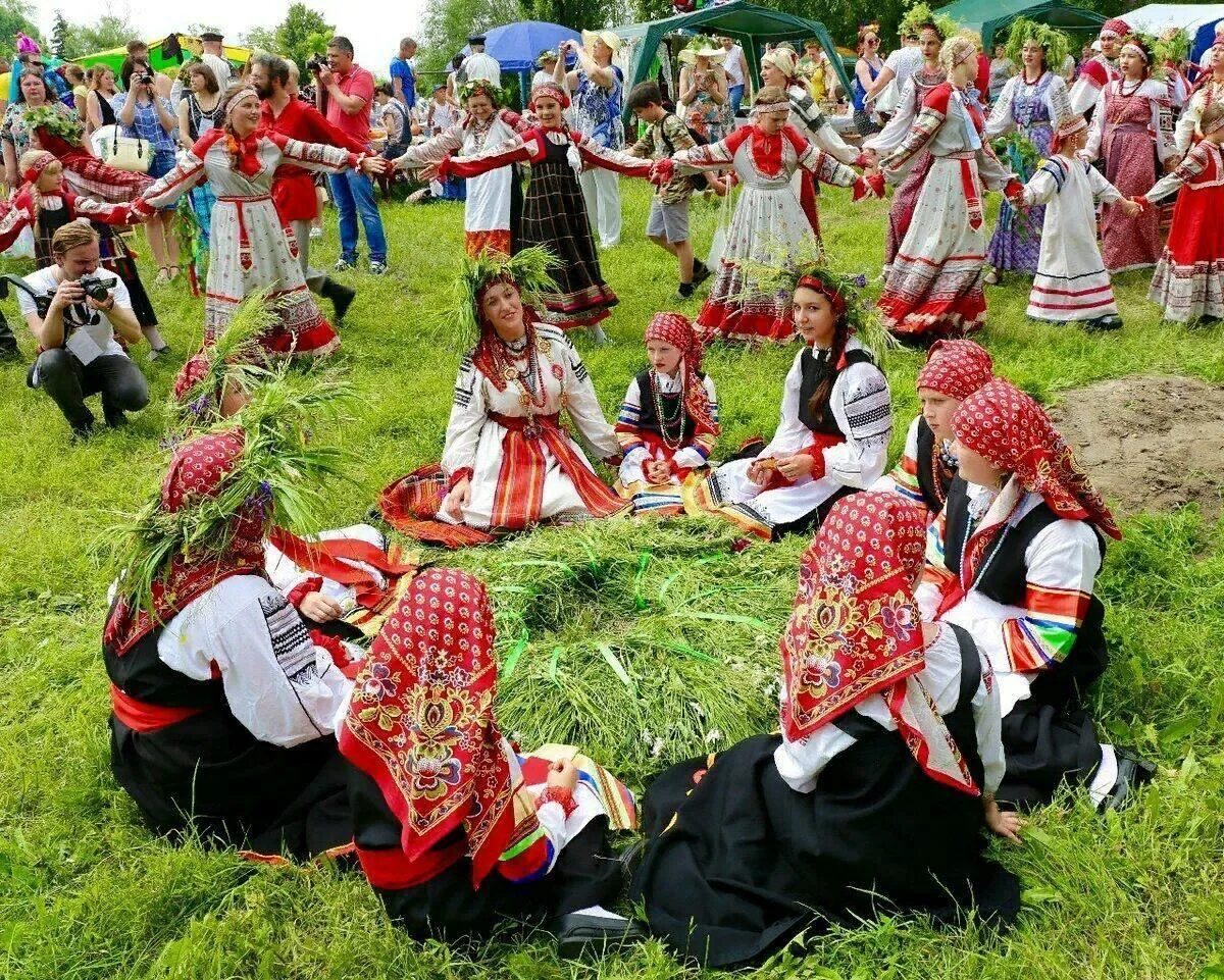 Праздники и обряды. Народное гуляние. Фольклорный праздник. Русские народные гуляния. Народный праздник Троица.