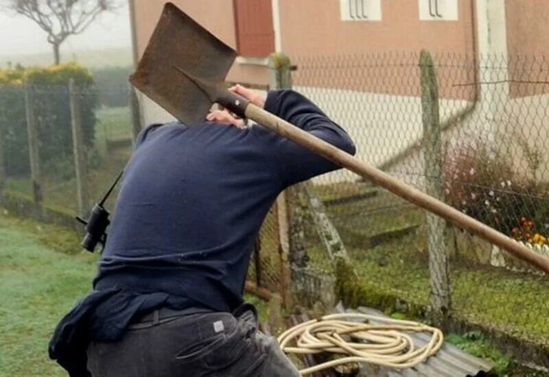 Ударил по башке