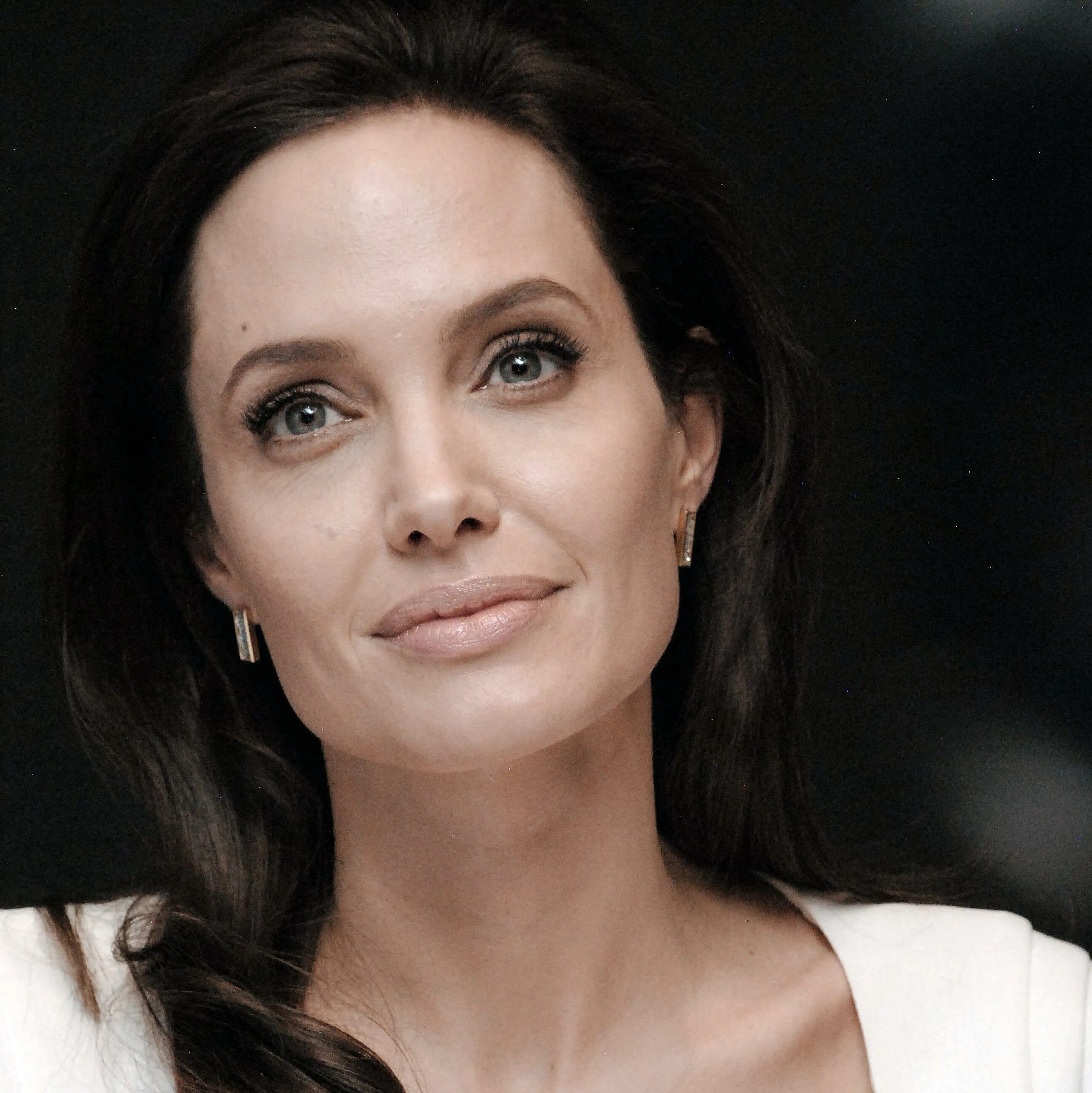 Приличный сейчас. Джоли 2022. Анджелина Джоли 2022. Анджелина Джоли сейчас face. Анджелина Джоли сейчас 2022.