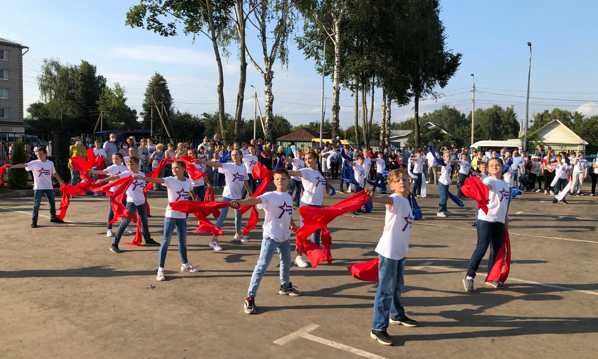 Подслушано стародуб вконтакте. Стародуб Брянская область. Подслушано в Стародубе. Открытие стадиона в Стародубе фото. Стадион Стародуб фото.