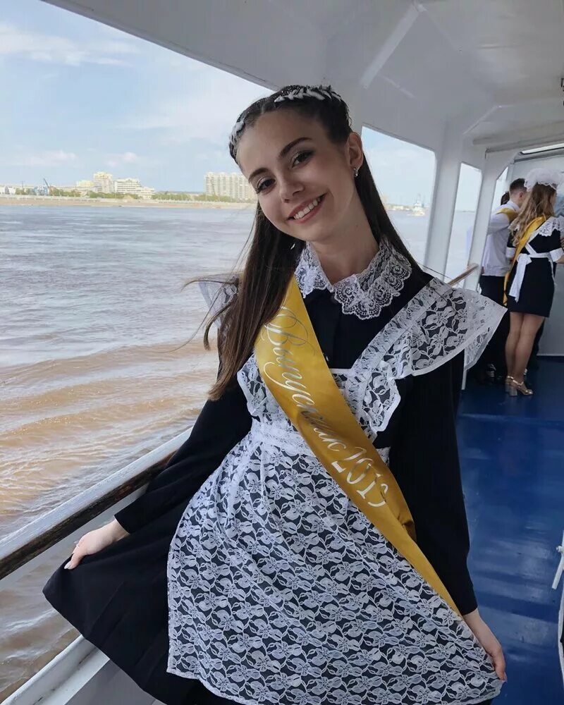 Самые красивые выпускницы. Девушки выпускницы. Моя выпускница. Красивые выпускницы. Красивый школьник.