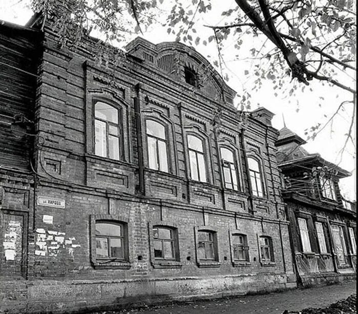 первый дом города