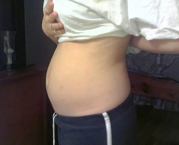 Тянет живот на 17. Живот на 17 неделе беременности. Животик на 17 неделе беременности. Живот у беременных на 17 неделе. Живот на 17 неделе беременнос.