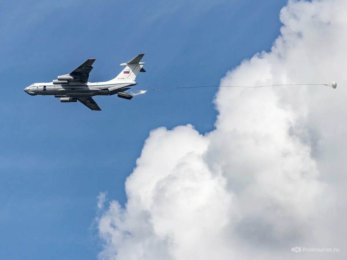 Ил 76 мд кабина стрелка. Десантный самолет ил 76. Самолет ил 76 тд. Кто летел в ил 76. Кто летел в ил 76.