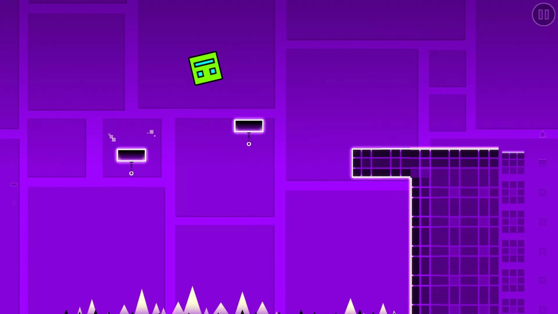 Игра про квадратик. Геометрии Дэш 2.2 2.2 са свинкоптером. Игра Geometry Dash. Игра Geometry Dash Lite. Геометрия Даш Скриншоты.