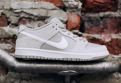 Dunk sb low white