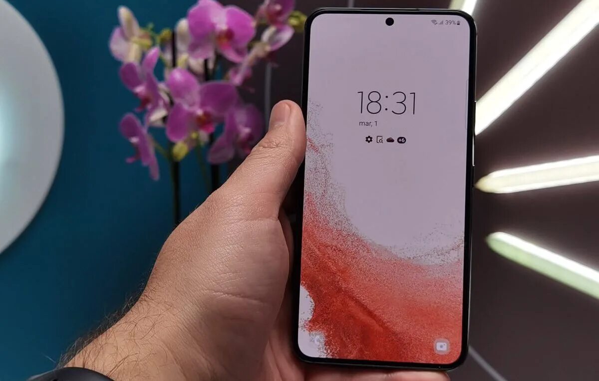 One ui s22. Самсунг s22 плюс. Самсунг s22 Fe. Айфон 14 и самсунг s22. Galaxy s22 айфон.