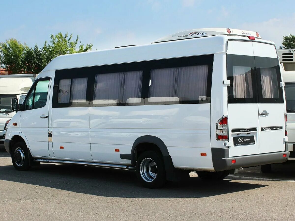 Спринтер турист. Mercedes-Benz Sprinter 411cdi. Mercedes-Benz Sprinter Classic 411 CDI. Мерседес Спринтер Классик турист. Мерседес 4 на 4 Спринтер турист.