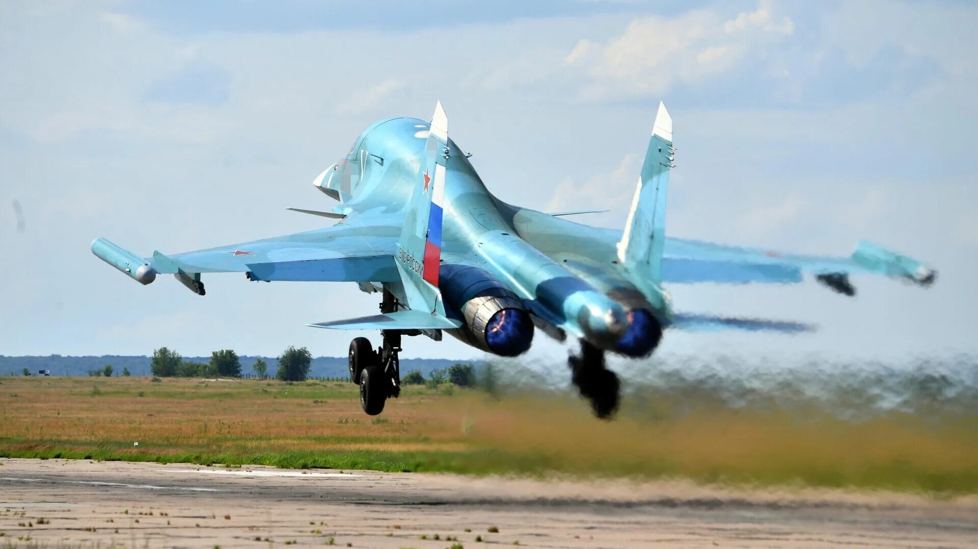 Истребитель-бомбардировщик Су-34. Су 34 ВКС РФ. Су-34 утенок. Су-34 двухдвигательный реактивный самолёт истребители.