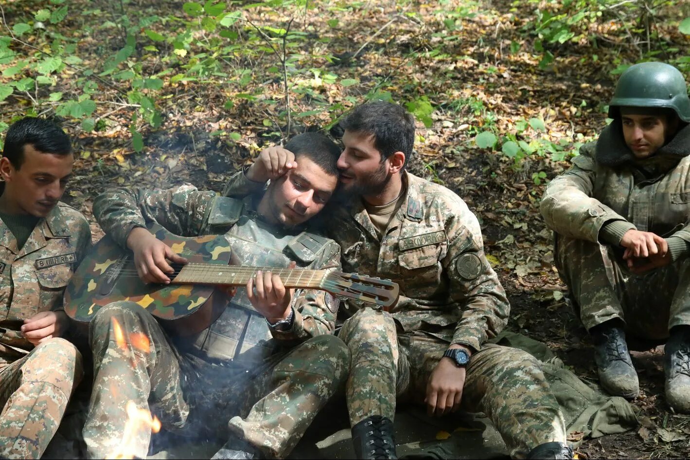 Перестрелка армян. Солдаты азербайджана карабах. армянские солдаты в карабахе 1992-1994. карабах азербайджанская солдаты 1992.