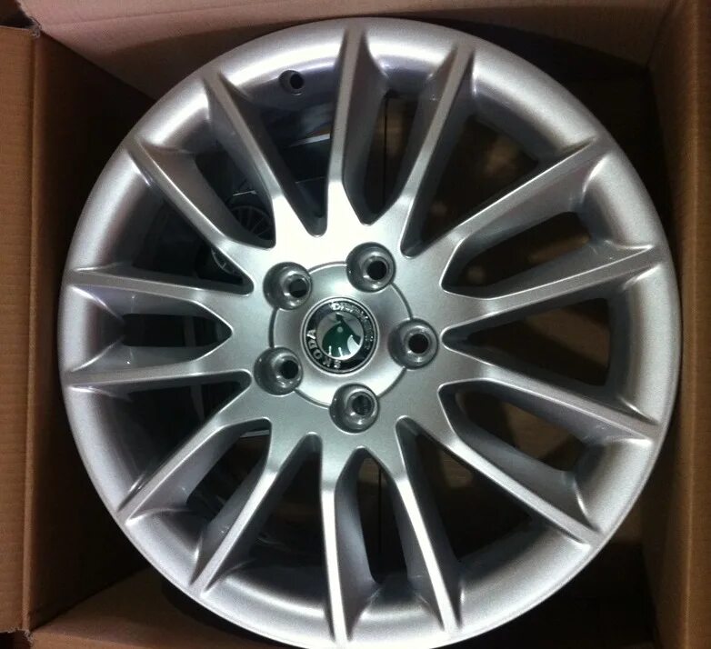 Диски vega r18 skoda. Диски шкода р 17. Skoda comet r18. Диски на шкода октавия а8 r17. Диски октавия скаут а7.