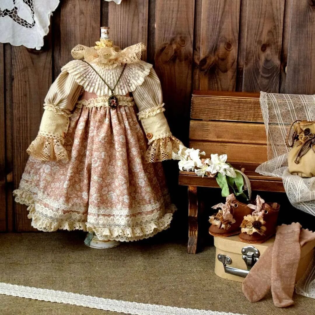 Платья под старину. Платье в деревенском стиле. Куклы в стиле Винтаж. Детское платье в деревенском стиле. Куклы в винтажном стиле.