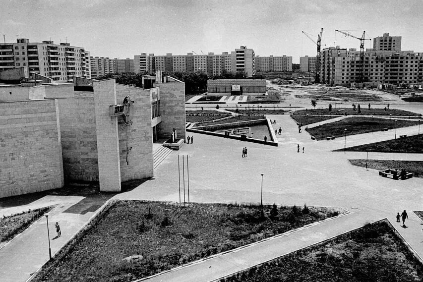 Оскол ретро. Старый оскол в 2000 году. старый оскол 1990 год. старый оскол ссср. старый оскол 90х.