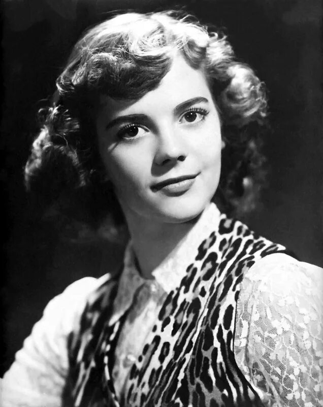 взгляд вивьен ли. лорен бэколл. фотографии одри хепберн. софи лорен в молодости. самые актрисы 20 века.