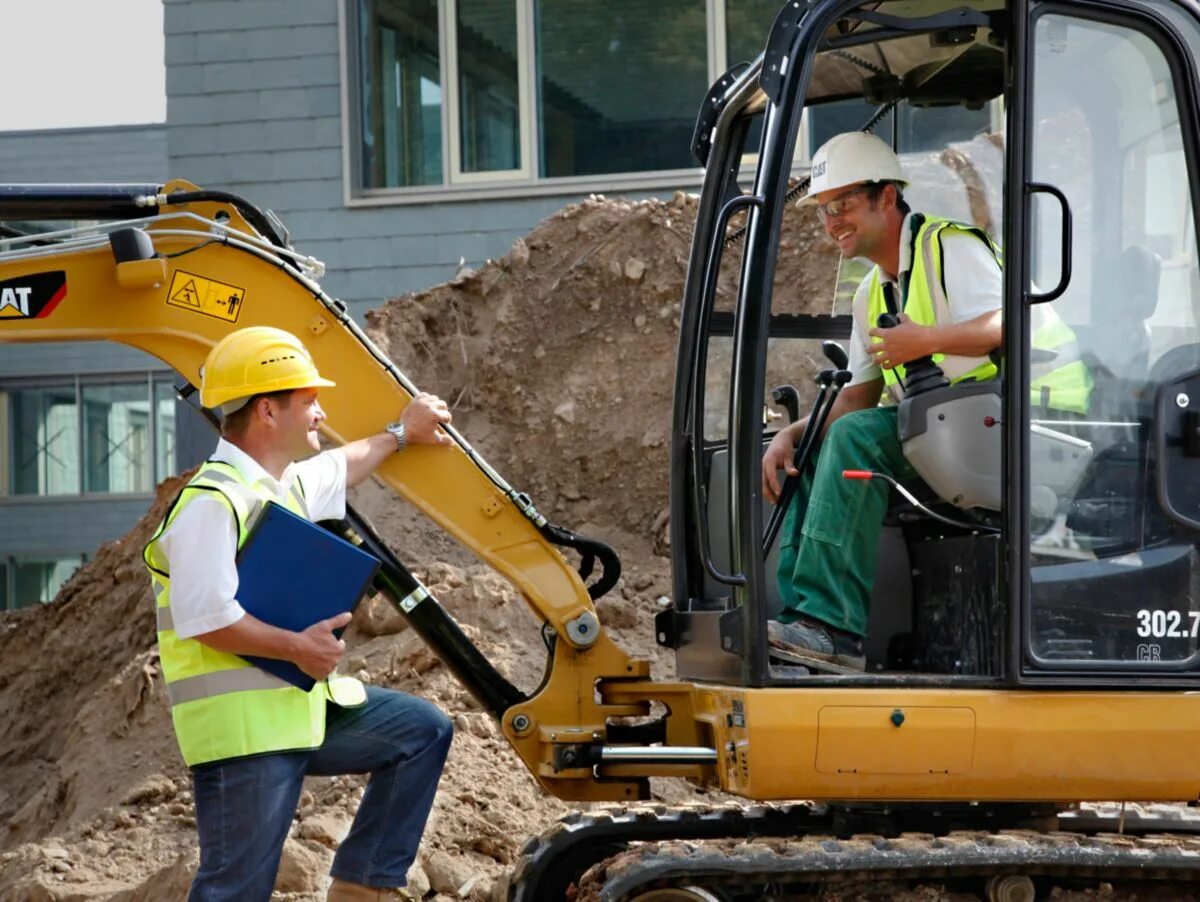 машинист бульдозера. севертранснеруд машинист экскаватора. работа экскаваторщиком свежие. учебный экскаватор. машинист экскаватора вакансии хмао.