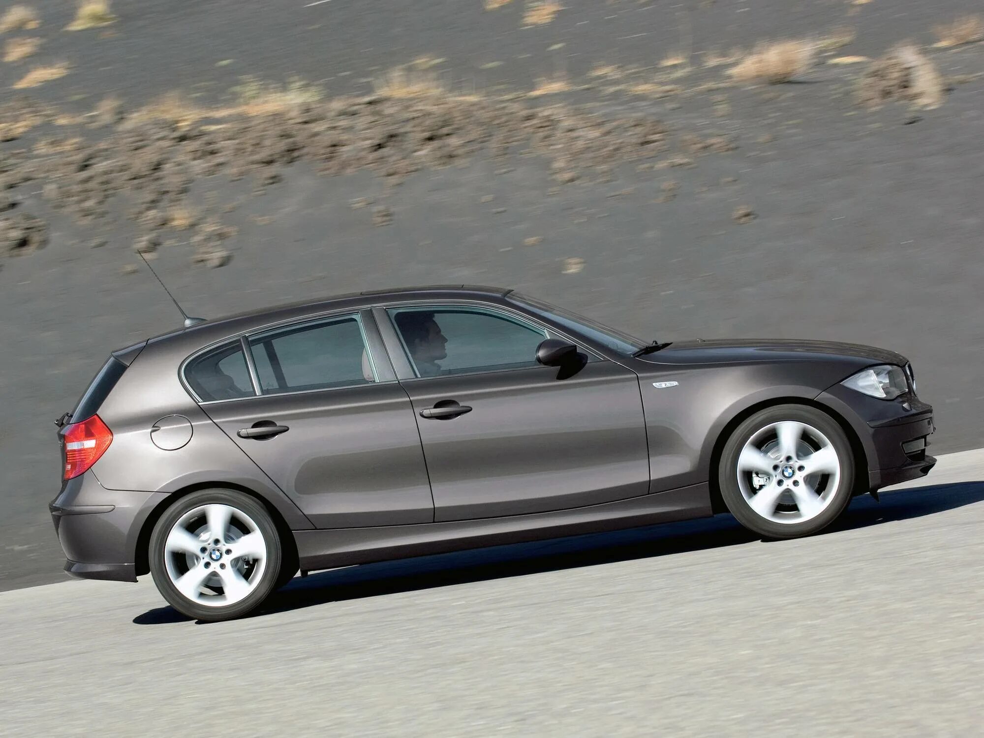 1 к 2007 г. БМВ 116i седан. BMW 1 Series (e87). БМВ 1 хэтчбек 2008. BMW e87 2008.