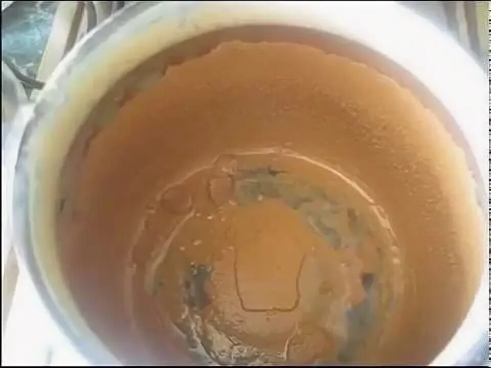 Как очистить кастрюлю от накипи. Для чистки кастрюль из нержавеющей стали. Грязная кастрюля эмаль. Эмалированная кастрюля с накипью. Накипь в чайнике.