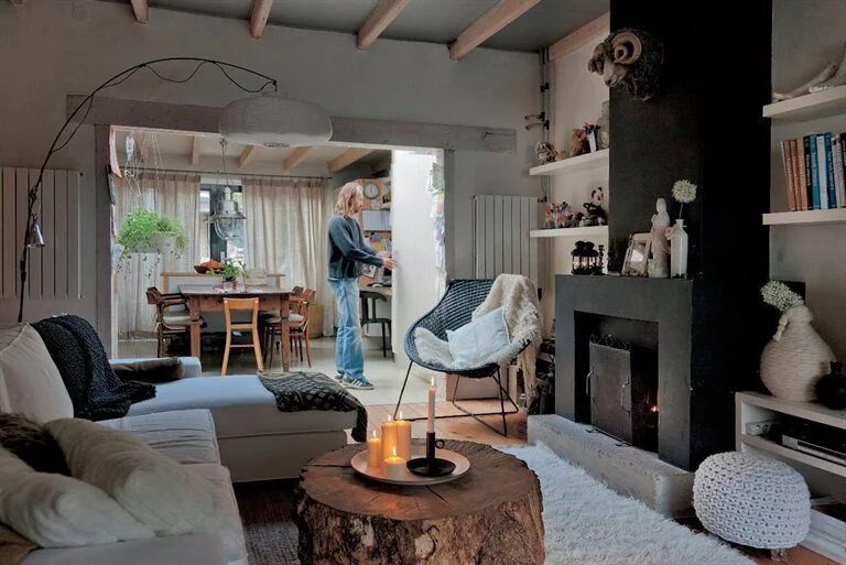 Уютная гостиная растения. Cozy living. Шикарные интерьеры домов. Уютная комната с камином. Cozy living.