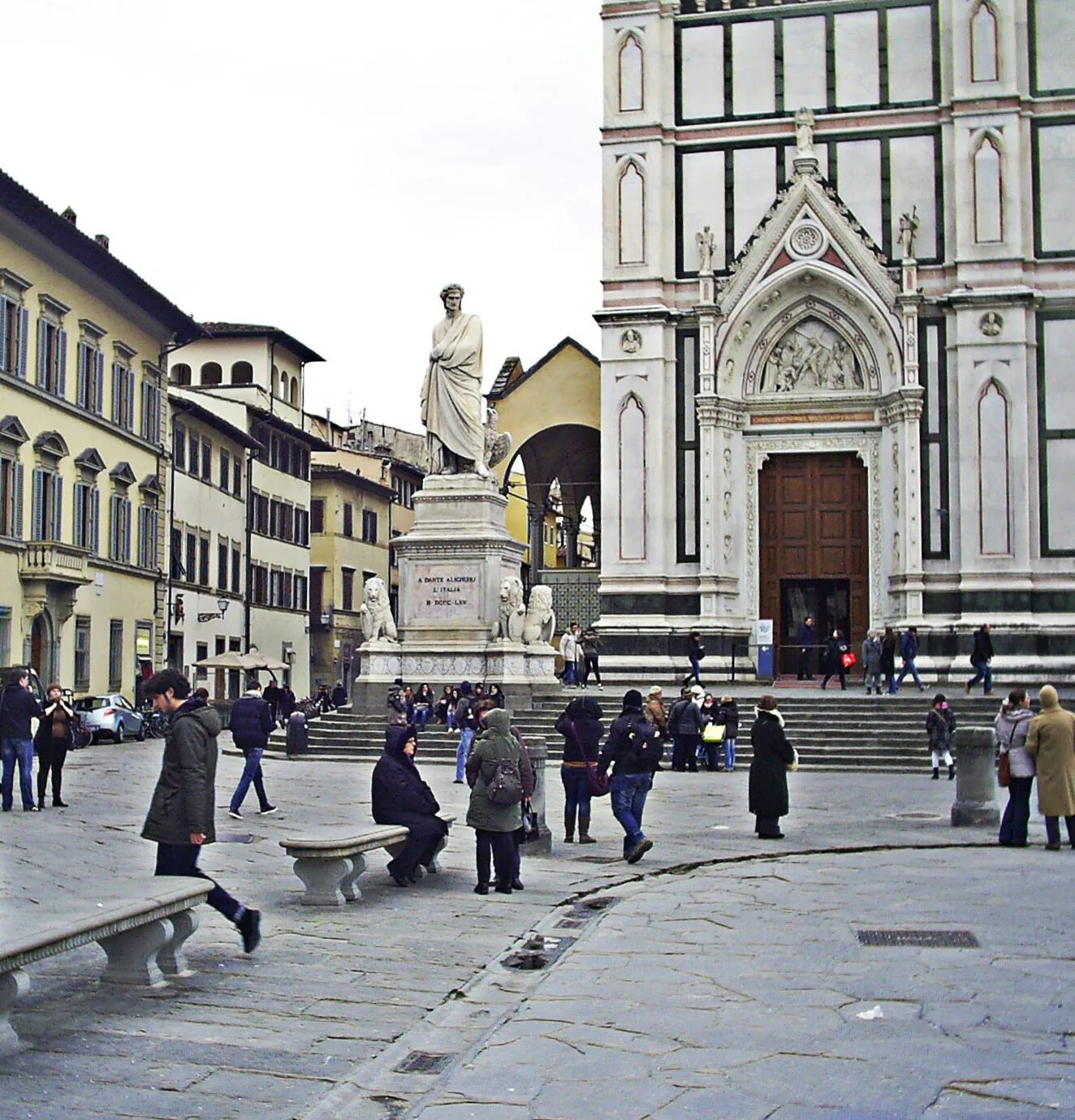 Флоренция данте. Памятник Данте во Флоренции. Дом музей Данте Флоренция. Флоренция тюрьма Данте.